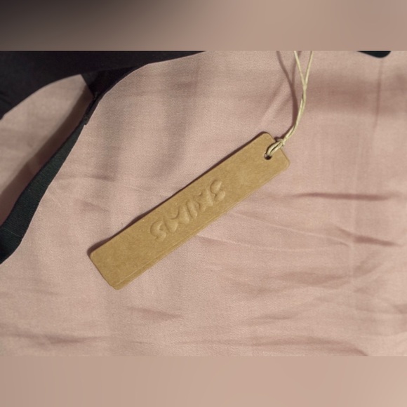 SKIMS TEARDROP PUSH UP BRA - Picture 5 of 9